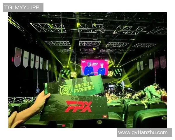 S15电竞总决赛聚焦FPX战术革新引发热烈讨论与期待